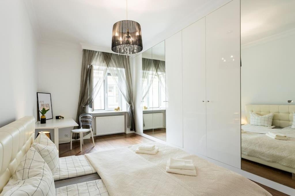 Urban Chic -One Bedroom Apartment - Warsaw Stays - Podwale