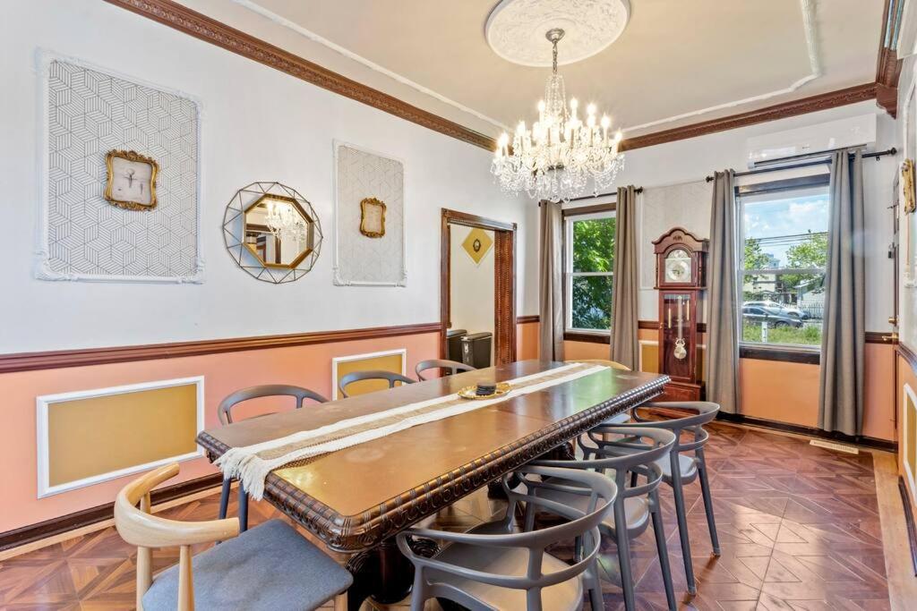5BD 4BA Victorian House by Hard Rock Boardwalk view 2
