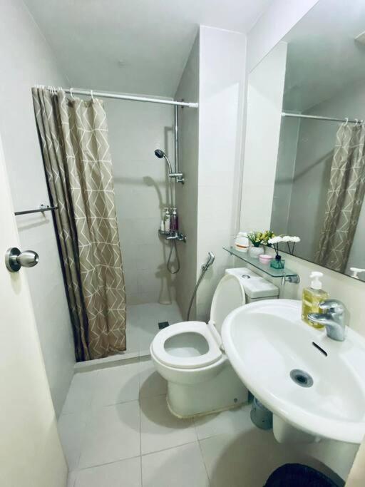 Azure Affordable Staycation near NAIA Terminal view 4