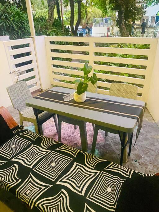 Azure Affordable Staycation near NAIA Terminal view 2