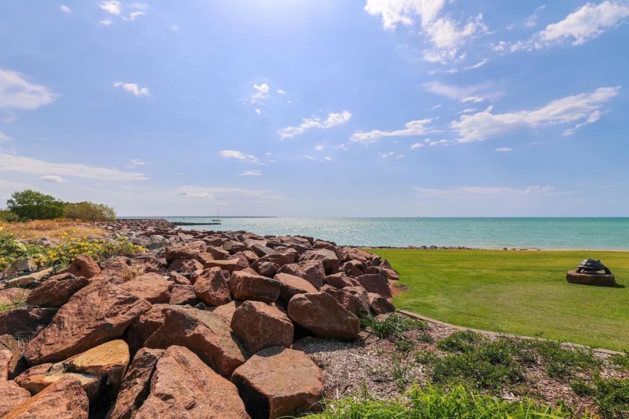 Absolute Beachfront Bliss-Best location in Darwin