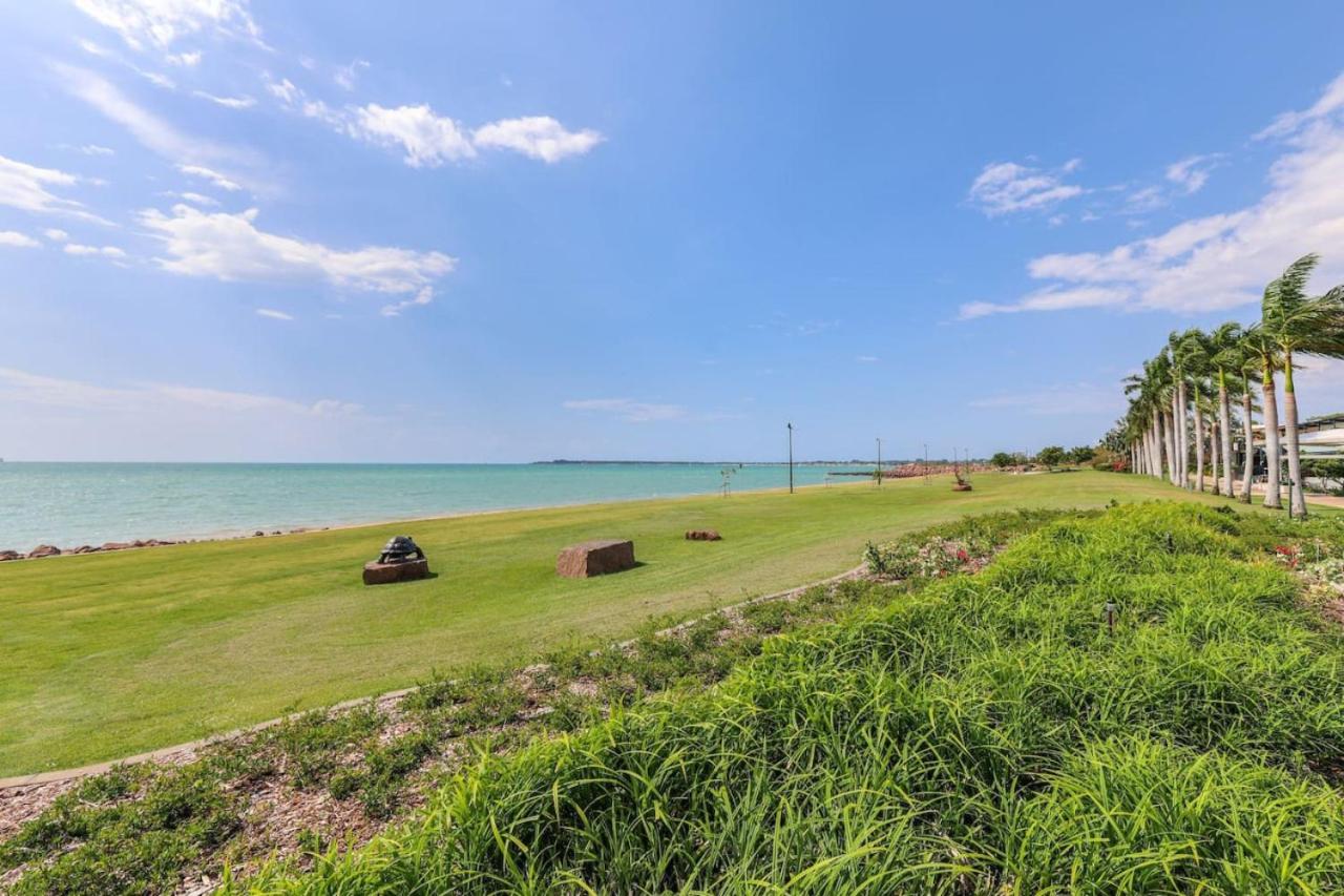 Absolute Beachfront Bliss-Best location in Darwin