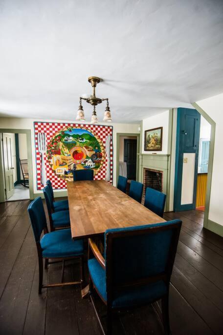 The Dutton Farmhouse