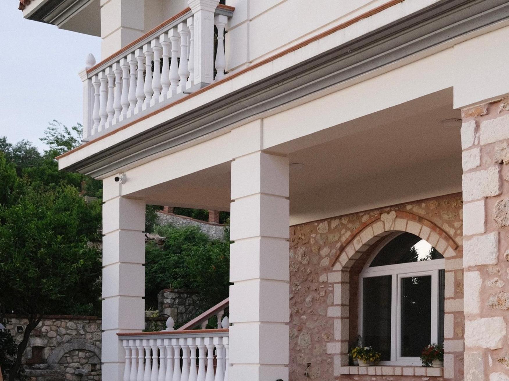 Villa Tragos