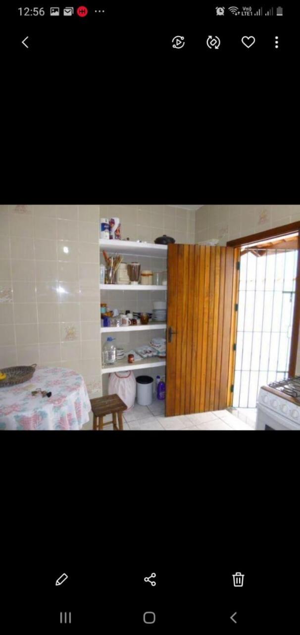 Linda casa com piscina à 3min da Praia caminhando