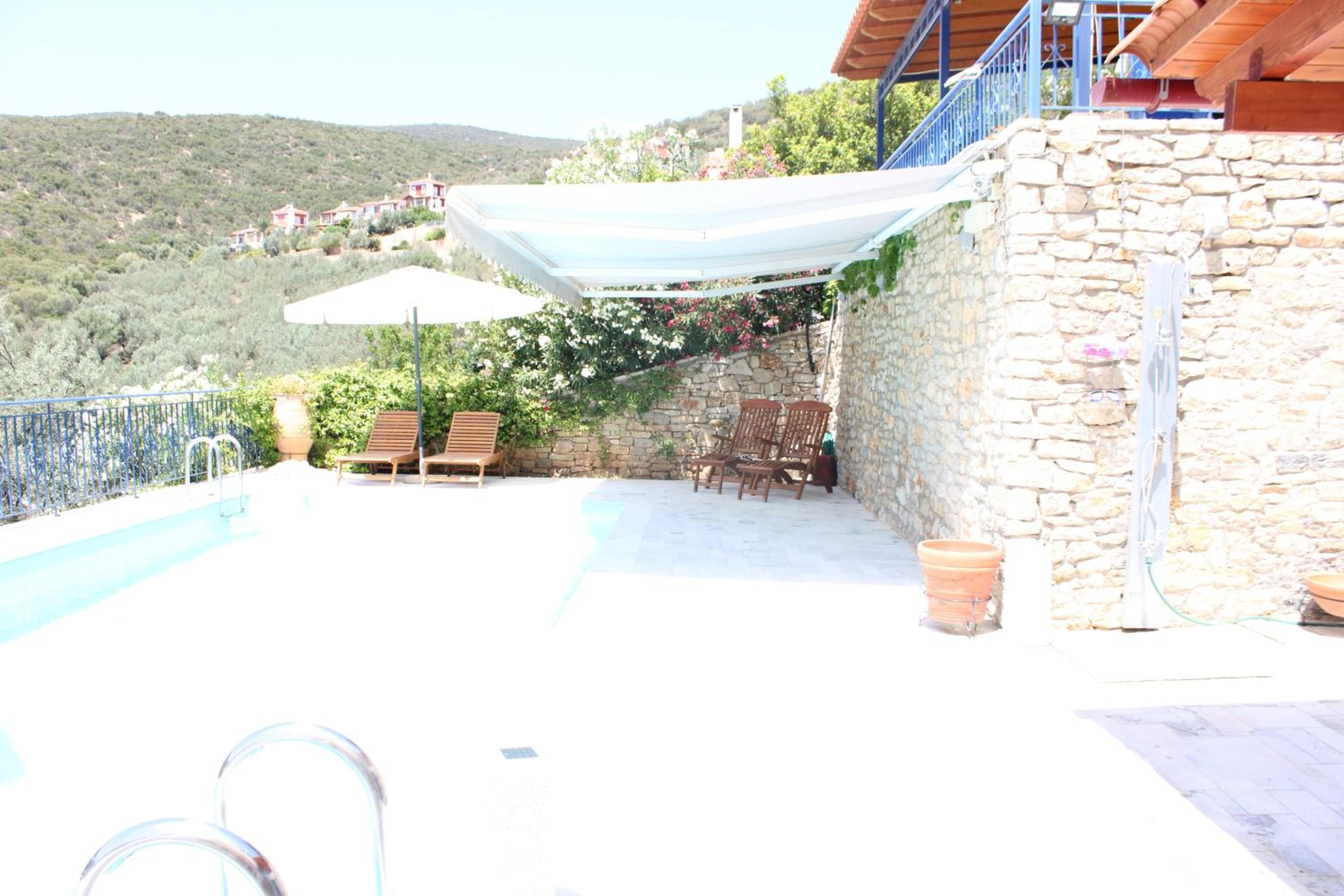 VILLA gALINI