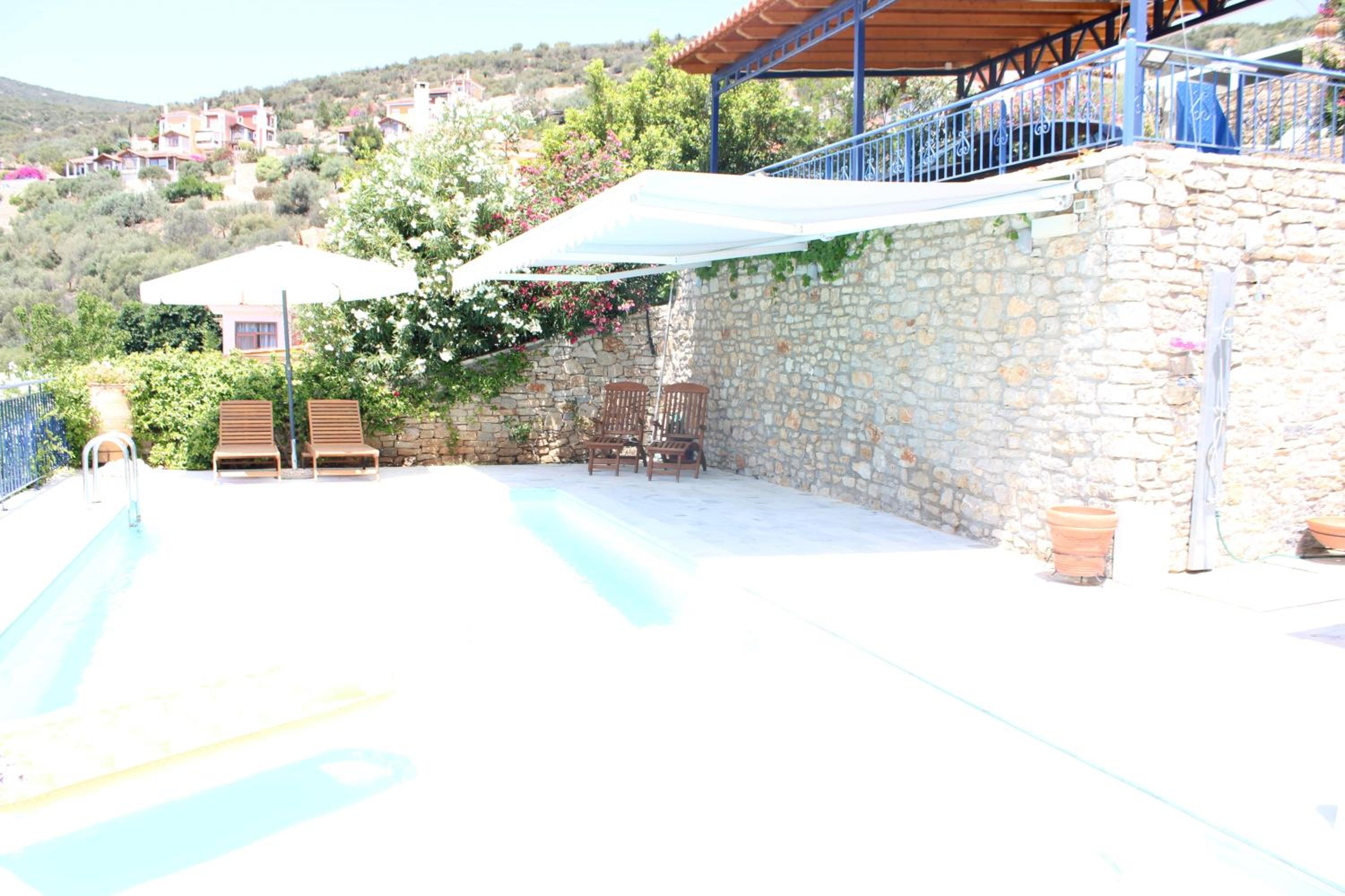 VILLA gALINI
