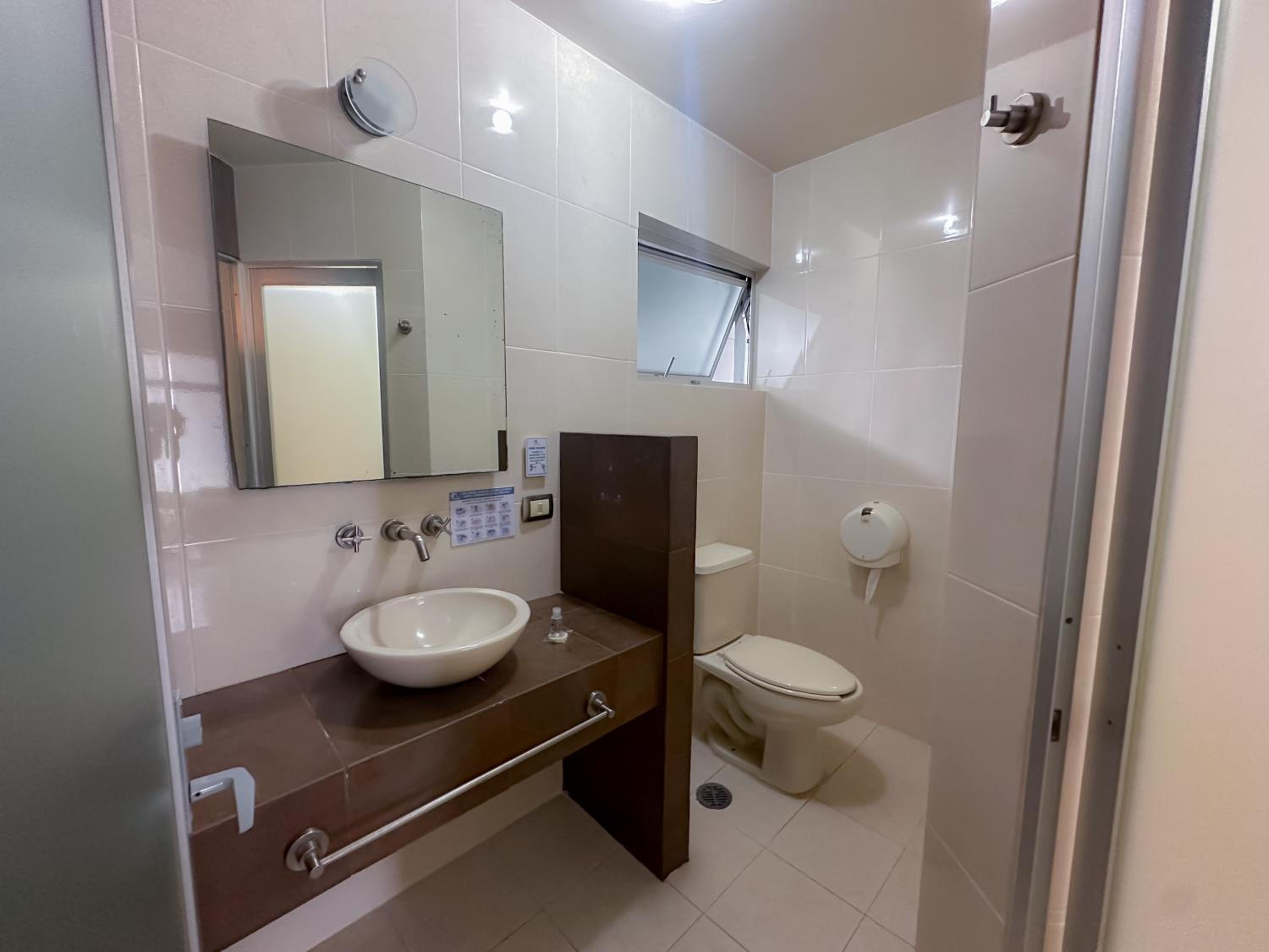 Manzanillo Vacations - Auto Hotel Mediterraneo - Property Image 4
