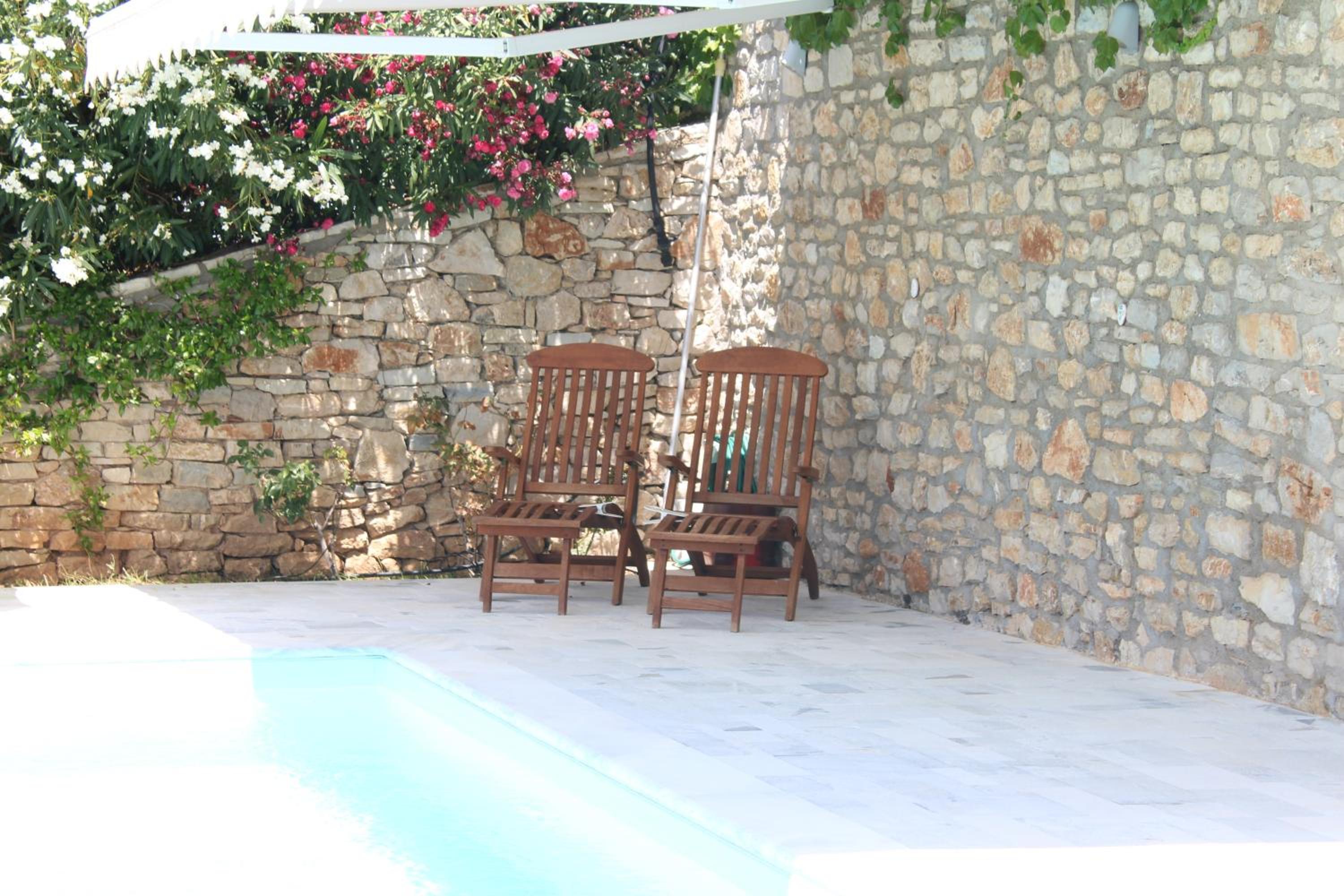 VILLA gALINI