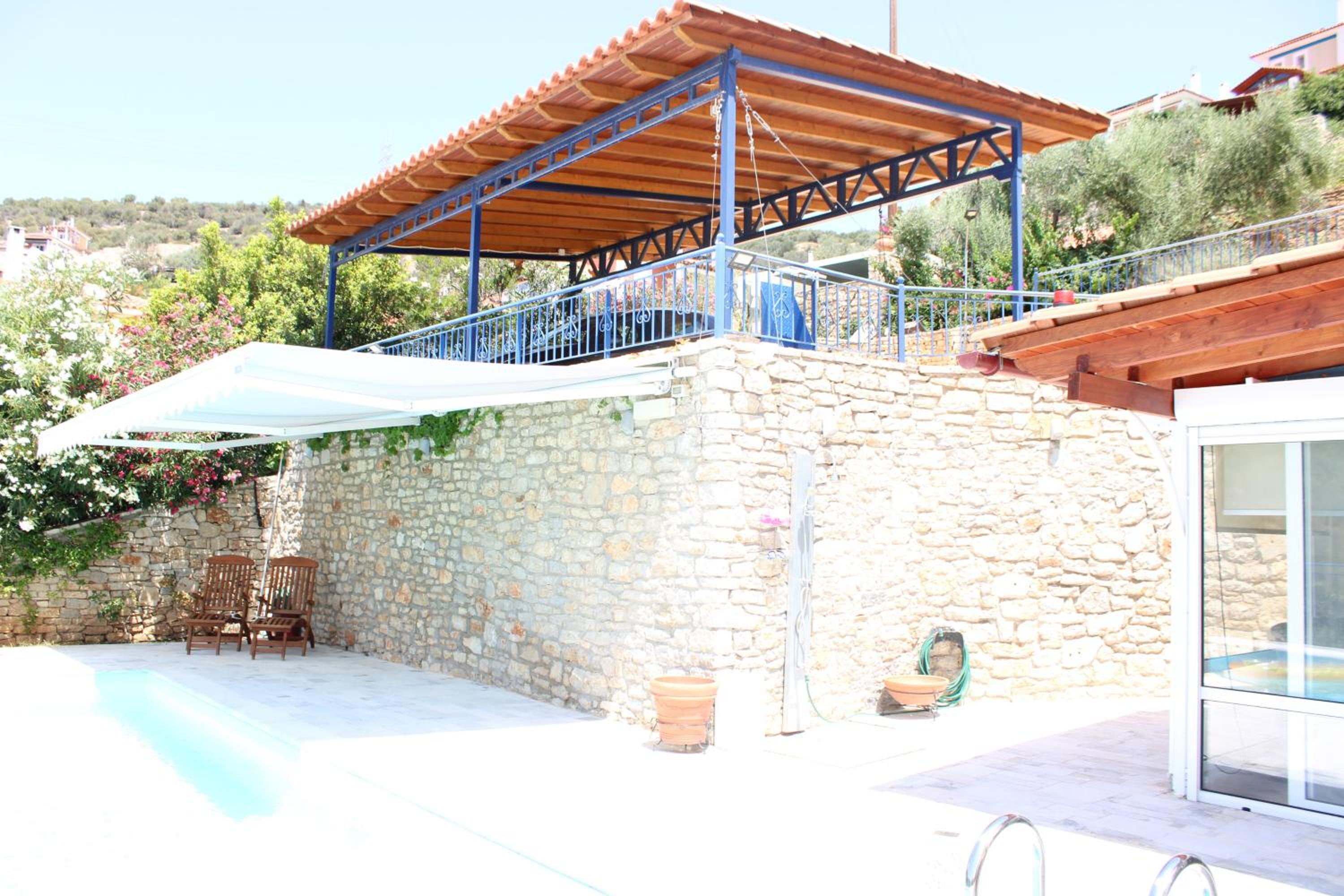 VILLA gALINI