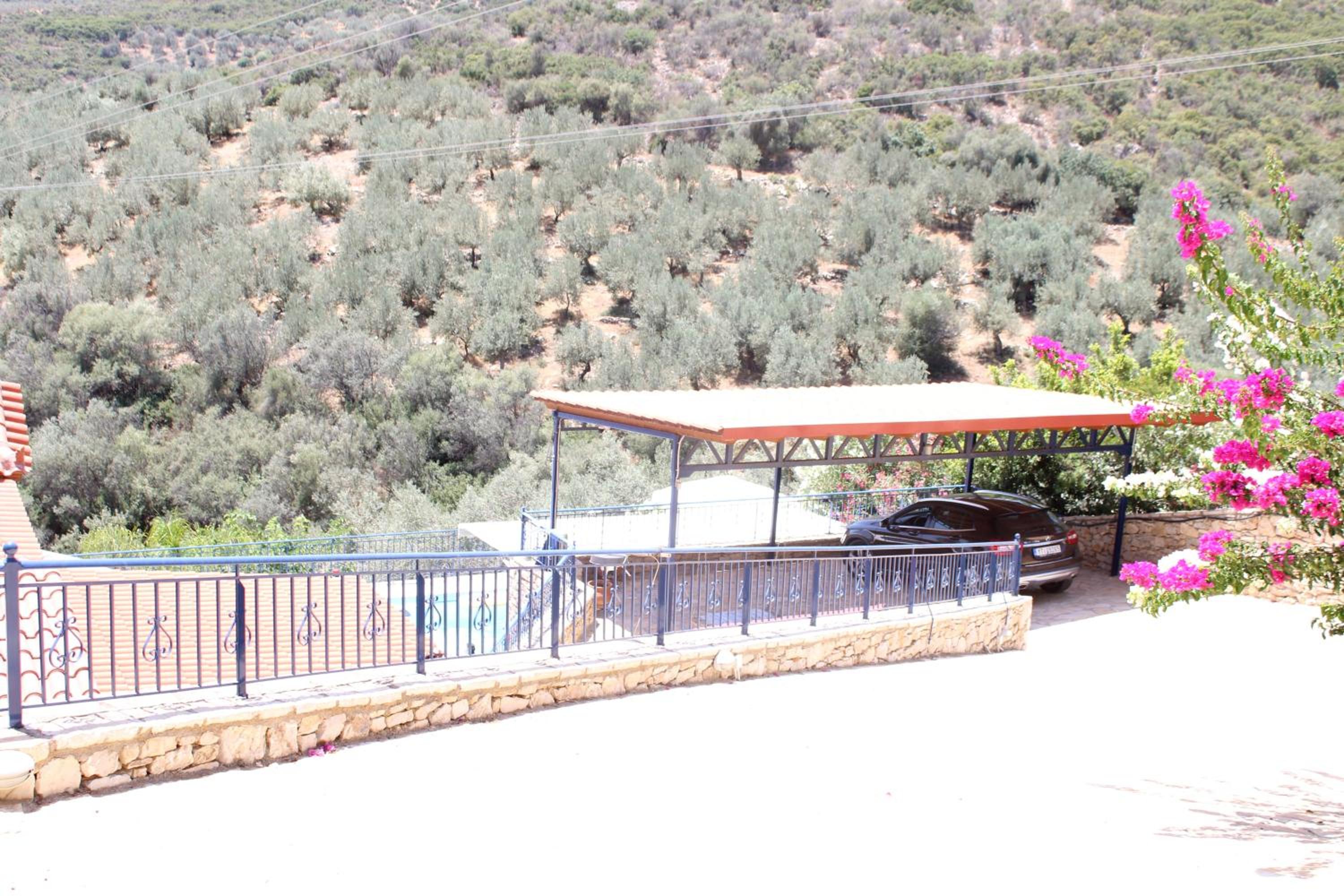 VILLA gALINI