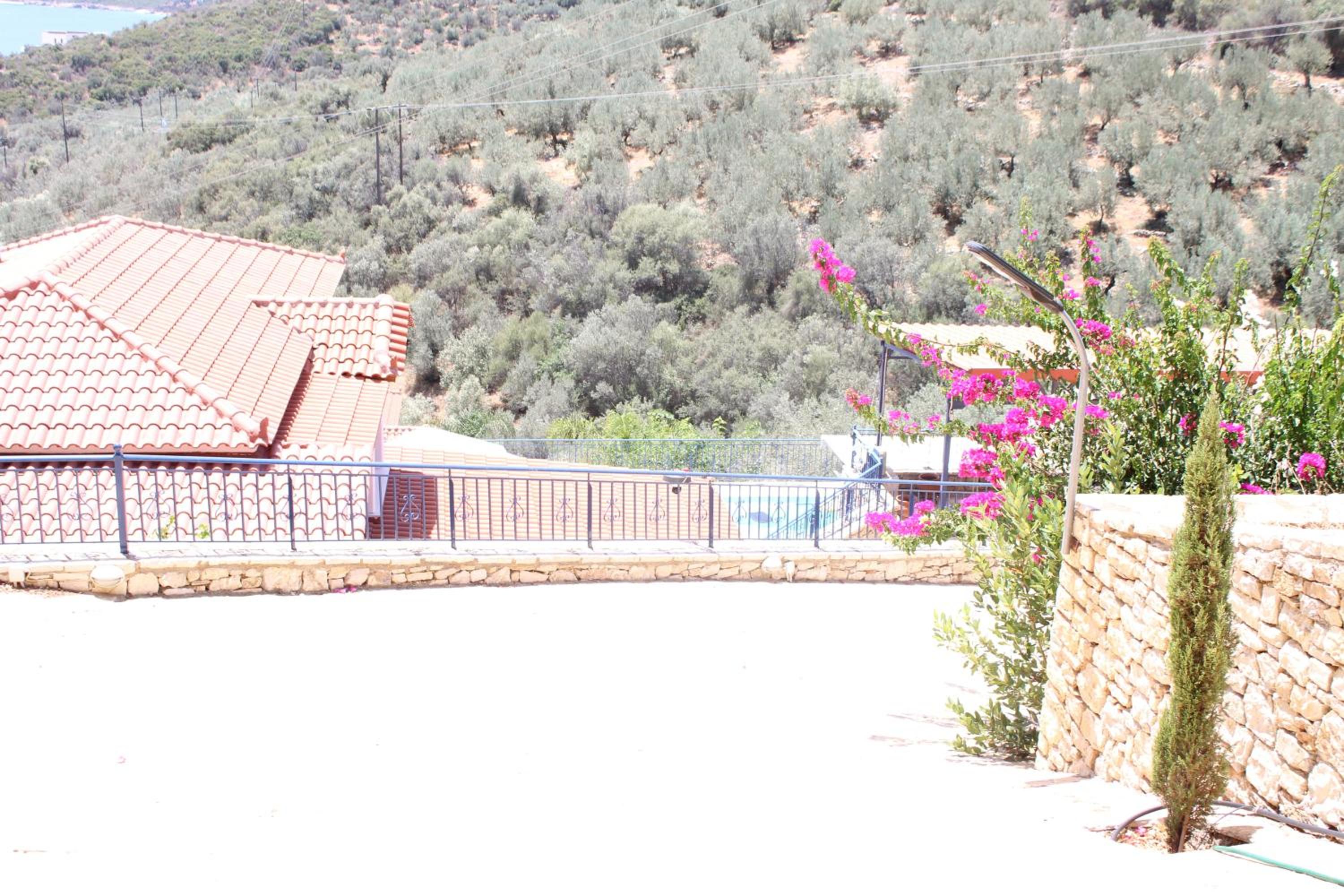 VILLA gALINI