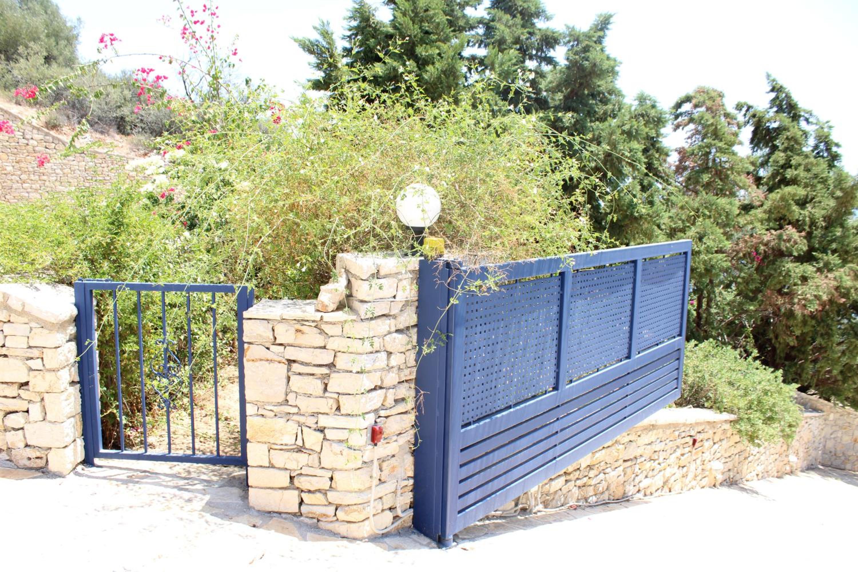 VILLA gALINI