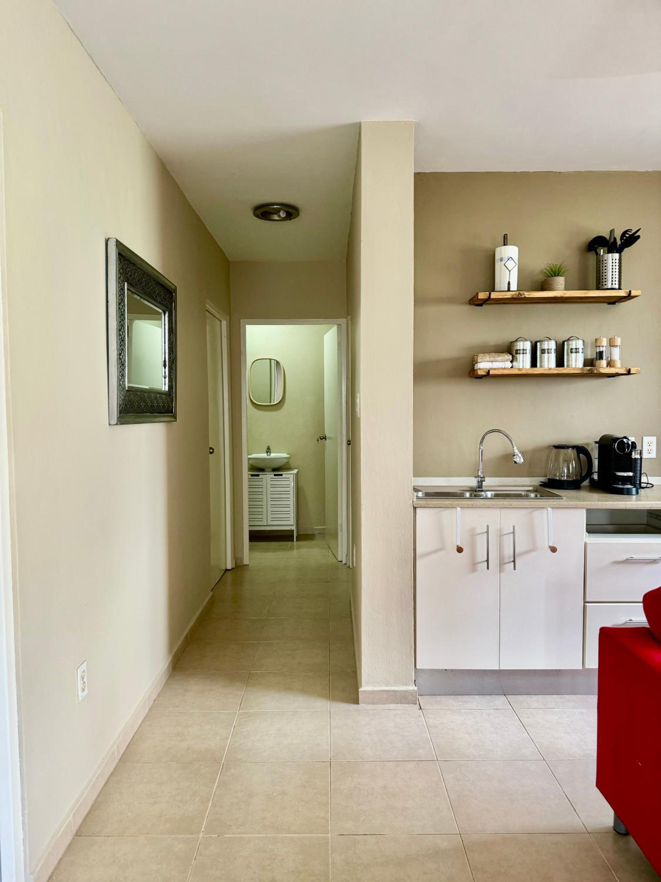 Cozy 2 Bedroom Apartment in Brakkeput