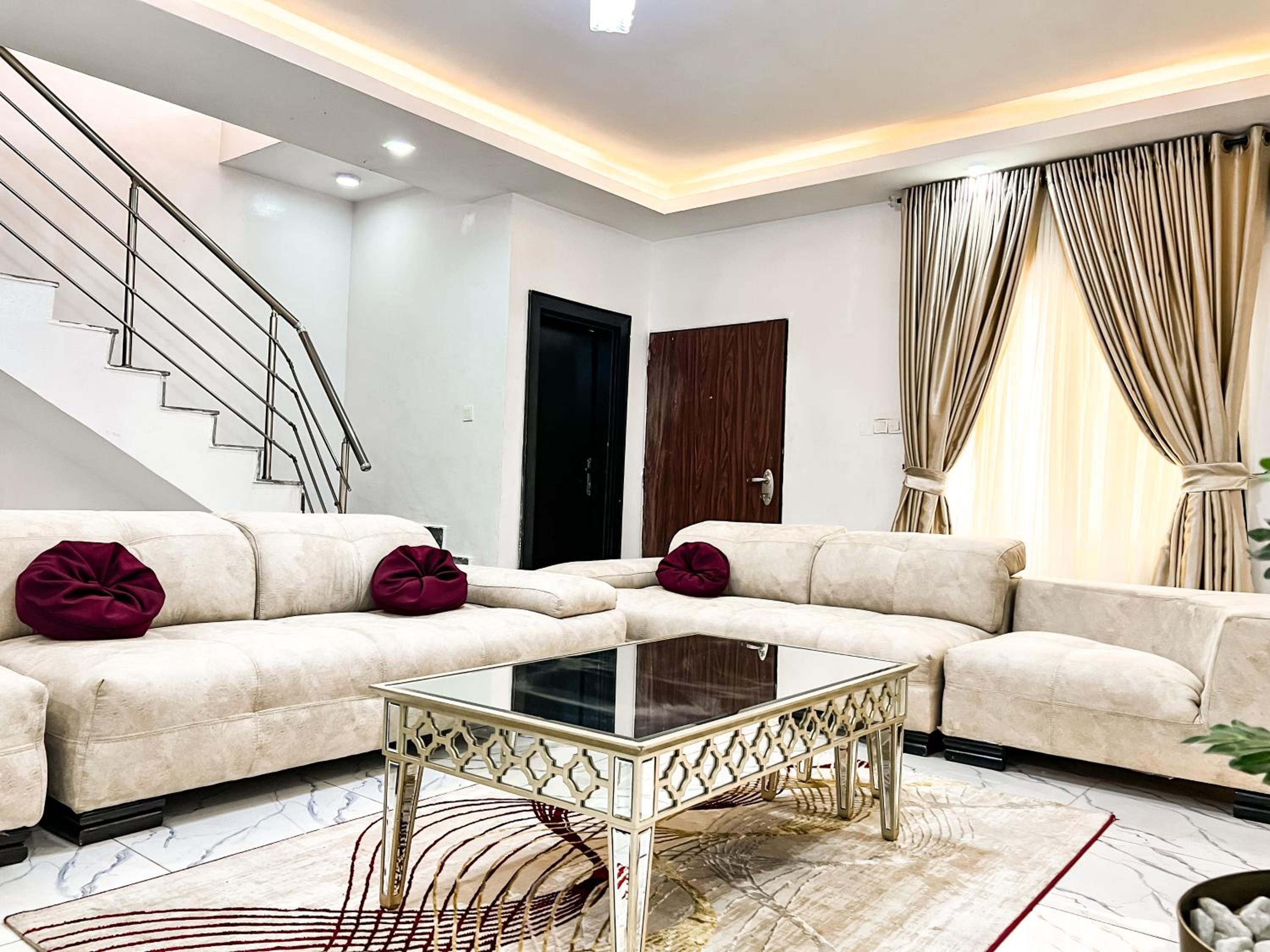 Luxury 3 Bedroom Haven in Lekki view 3