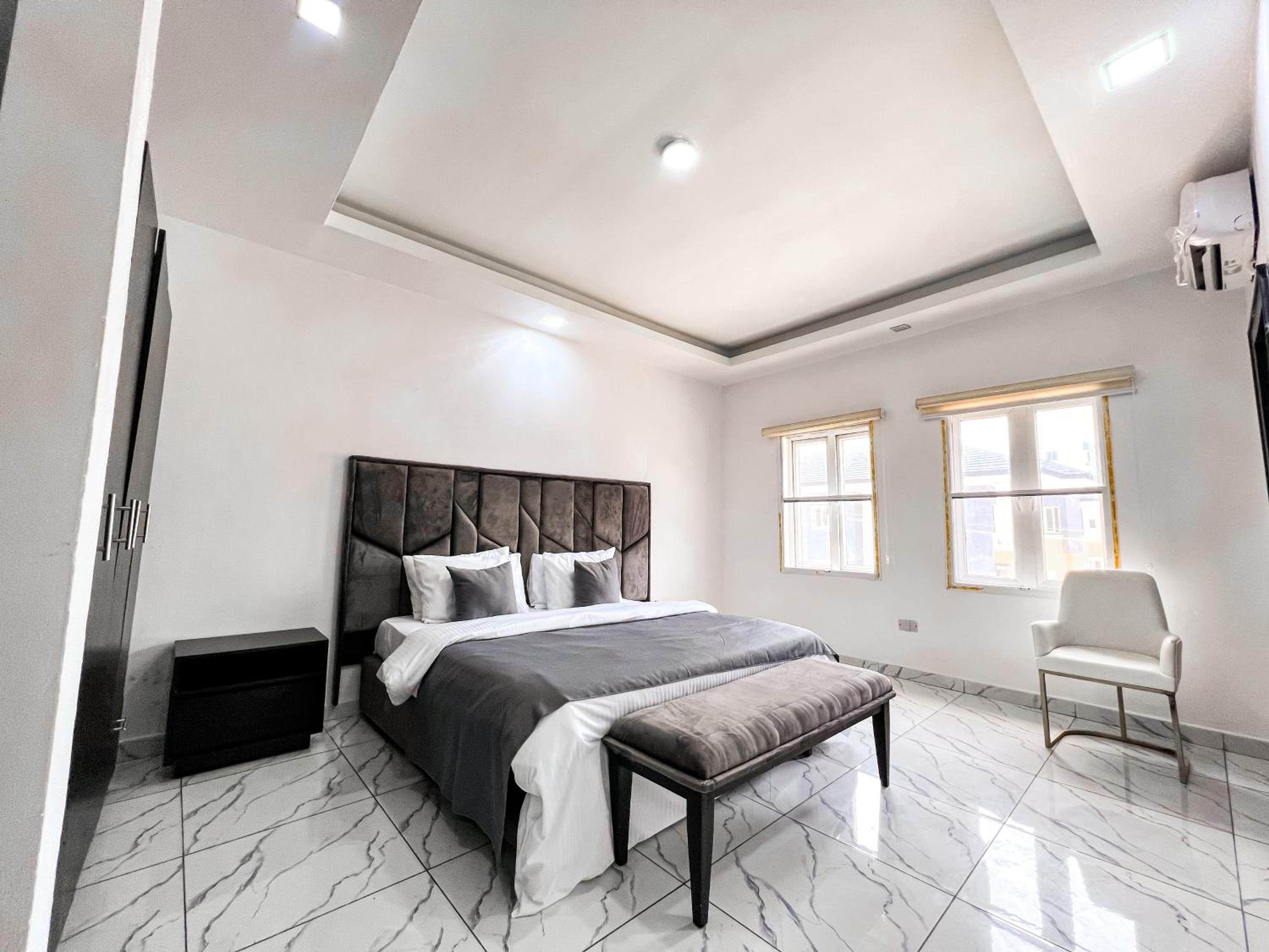 Luxury 3 Bedroom Haven in Lekki view 2