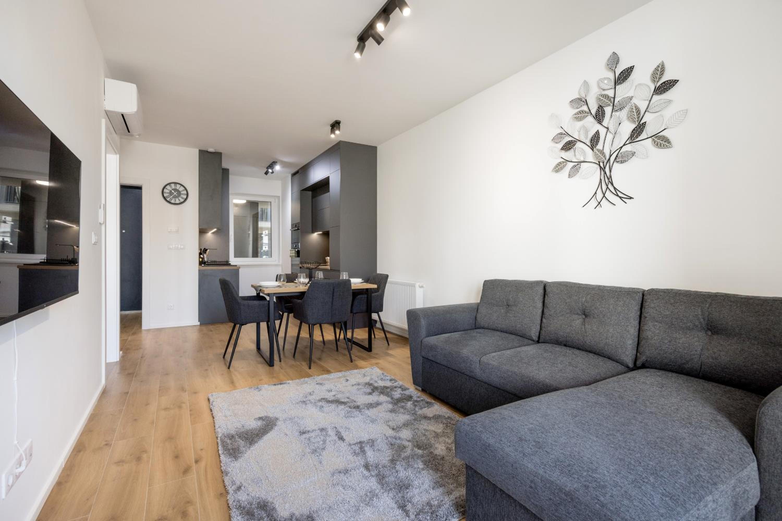 Sleek Apartment with Balcony and Parking view 3