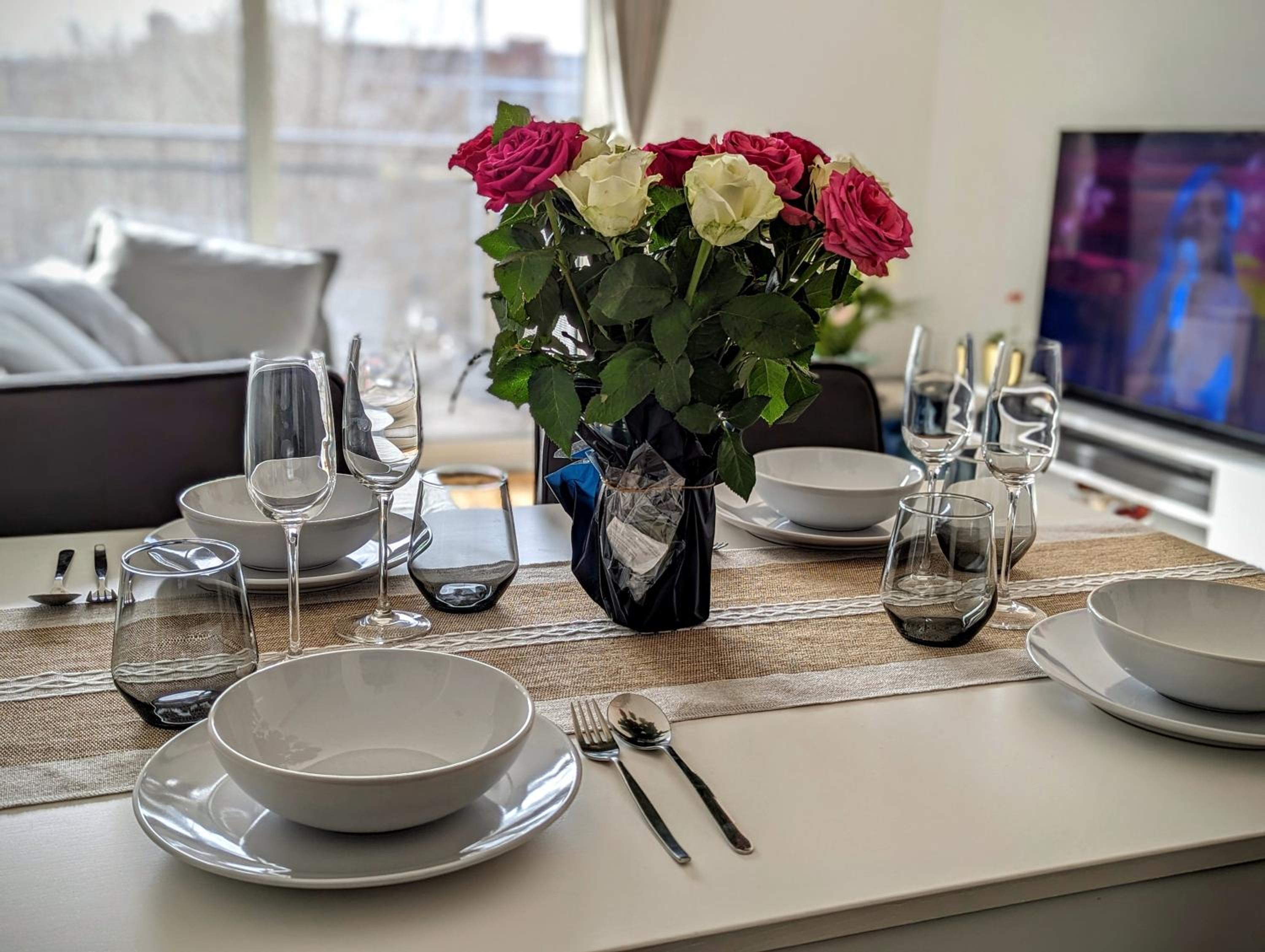 Modern London Apartment near Greenwich - Rooftop City View