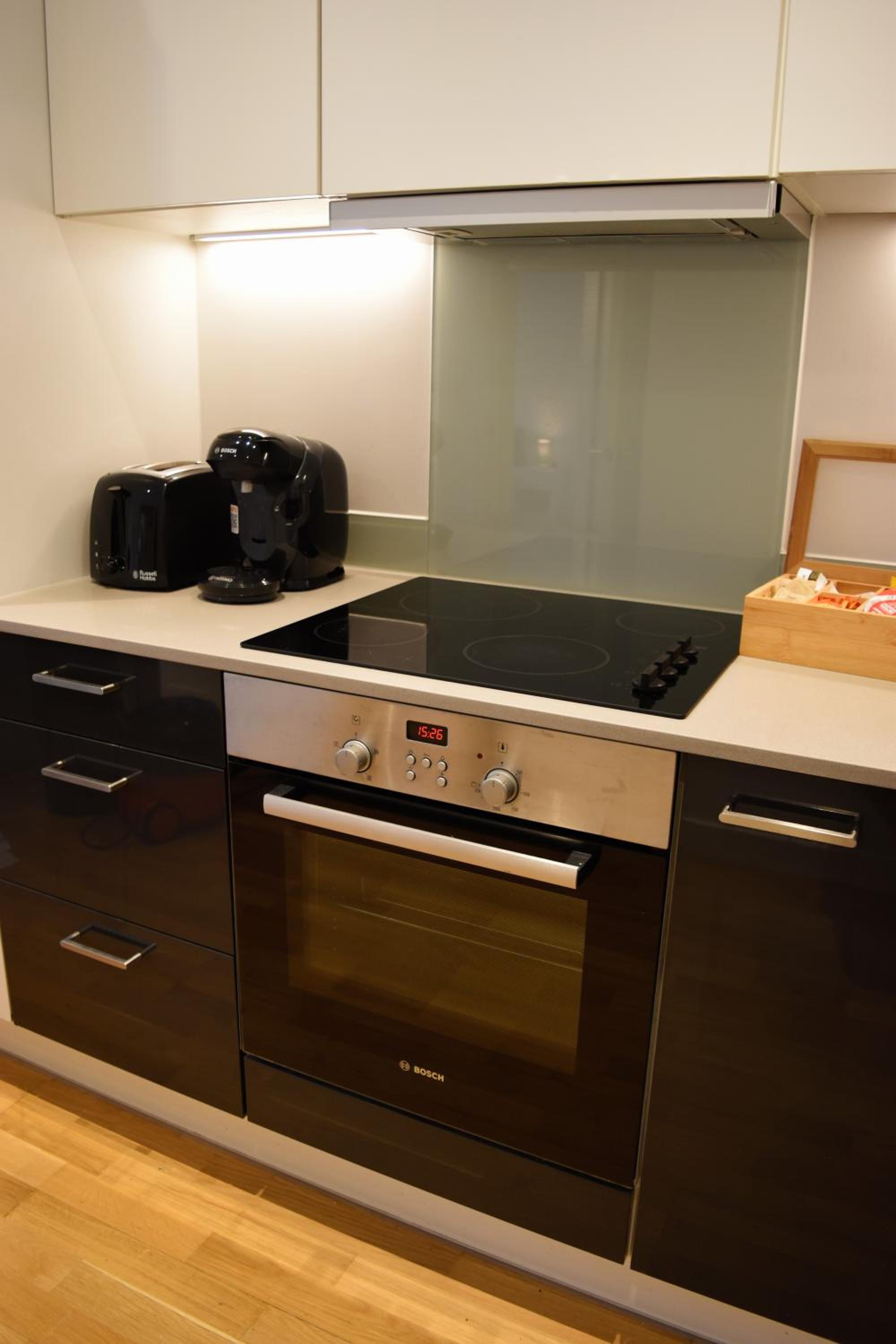 Modern London Apartment near Greenwich - Rooftop City View