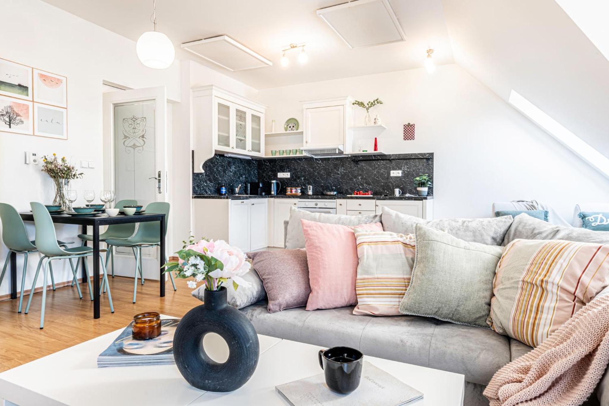 Prague Days - Airy Duplex with Terrace and AC