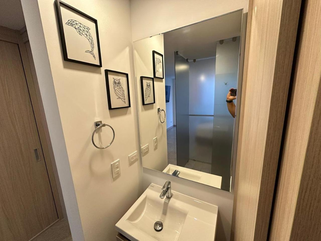 Belmonte403-Hermoso apartaestudio en avenida centenario