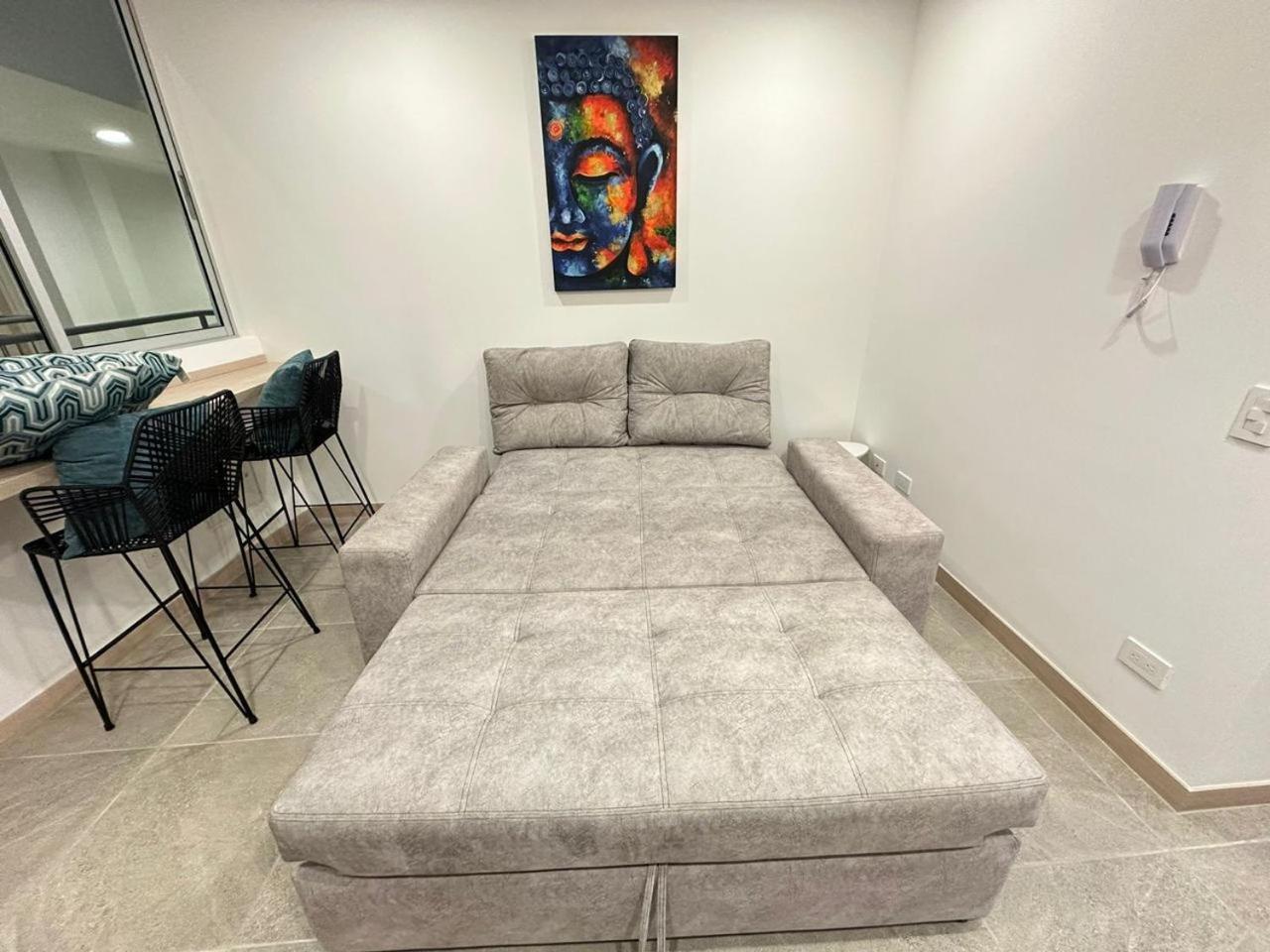 Belmonte403-Hermoso apartaestudio en avenida centenario
