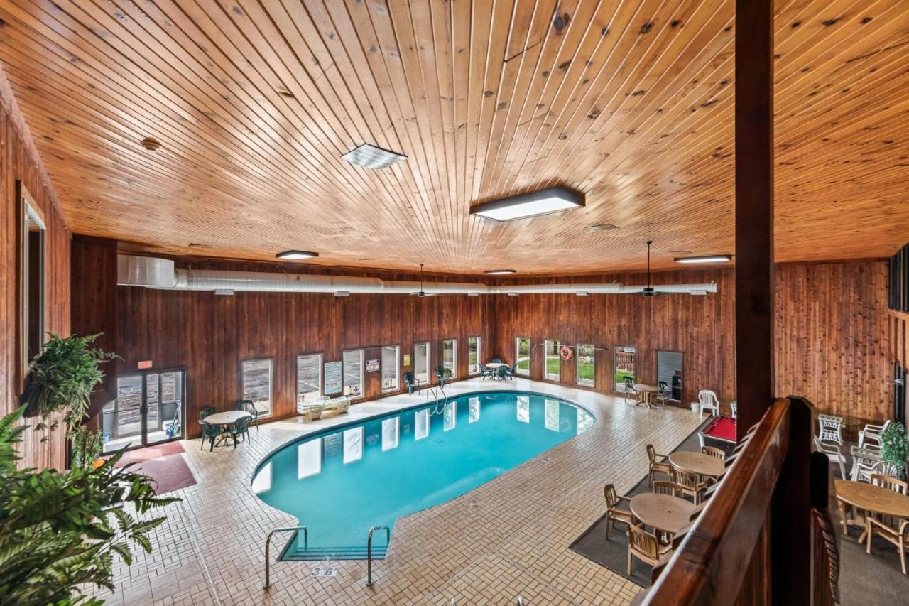 Iron Ridge Inn Motel view 4