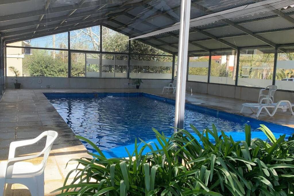 Dormi Apartamento en Country Boca Raton Monoambiente con pileta gym tenis golf paddle