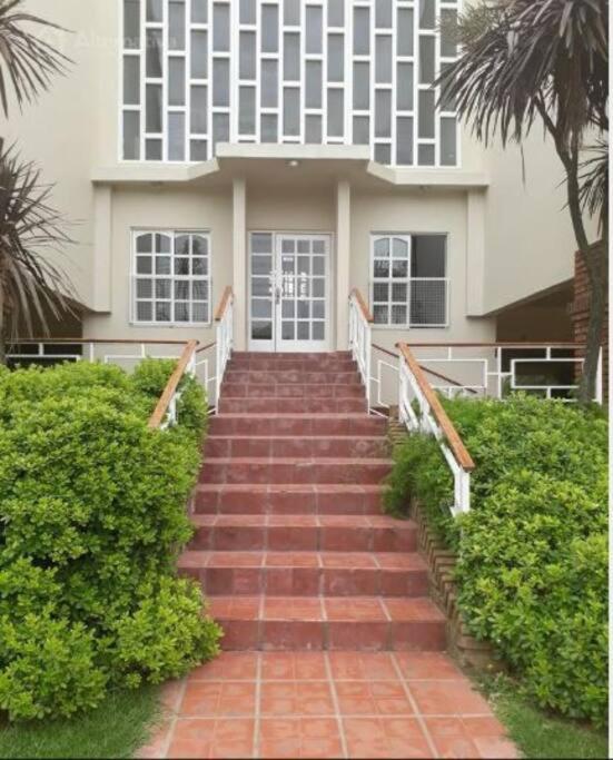 Dormi Apartamento en Country Boca Raton Monoambiente con pileta gym tenis golf paddle