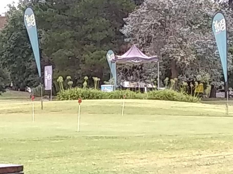 Dormi Apartamento en Country Boca Raton Monoambiente con pileta gym tenis golf paddle