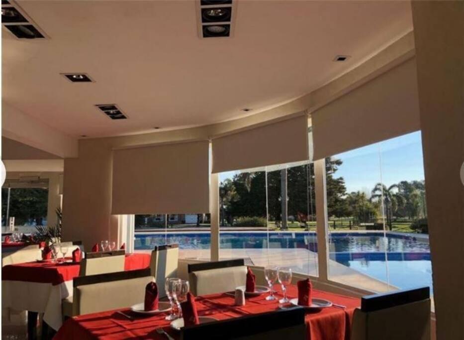 Dormi Apartamento en Country Boca Raton Monoambiente con pileta gym tenis golf paddle