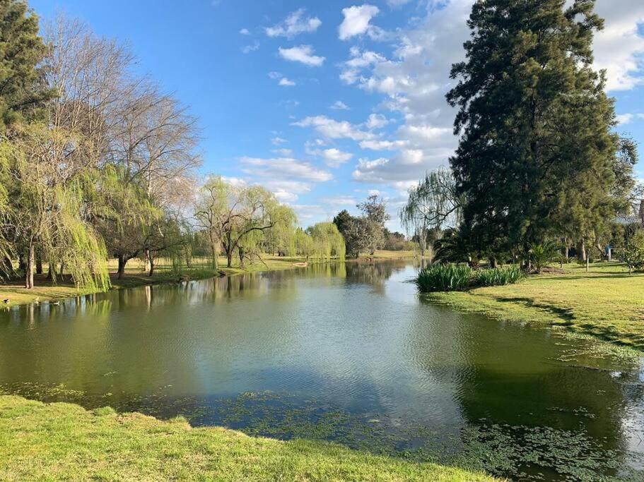 Dormi Apartamento en Country Boca Raton Monoambiente con pileta gym tenis golf paddle