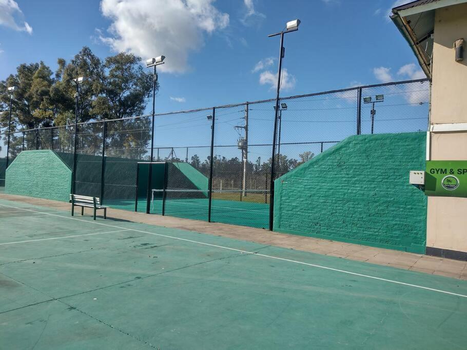 Dormi Apartamento en Country Boca Raton Monoambiente con pileta gym tenis golf paddle
