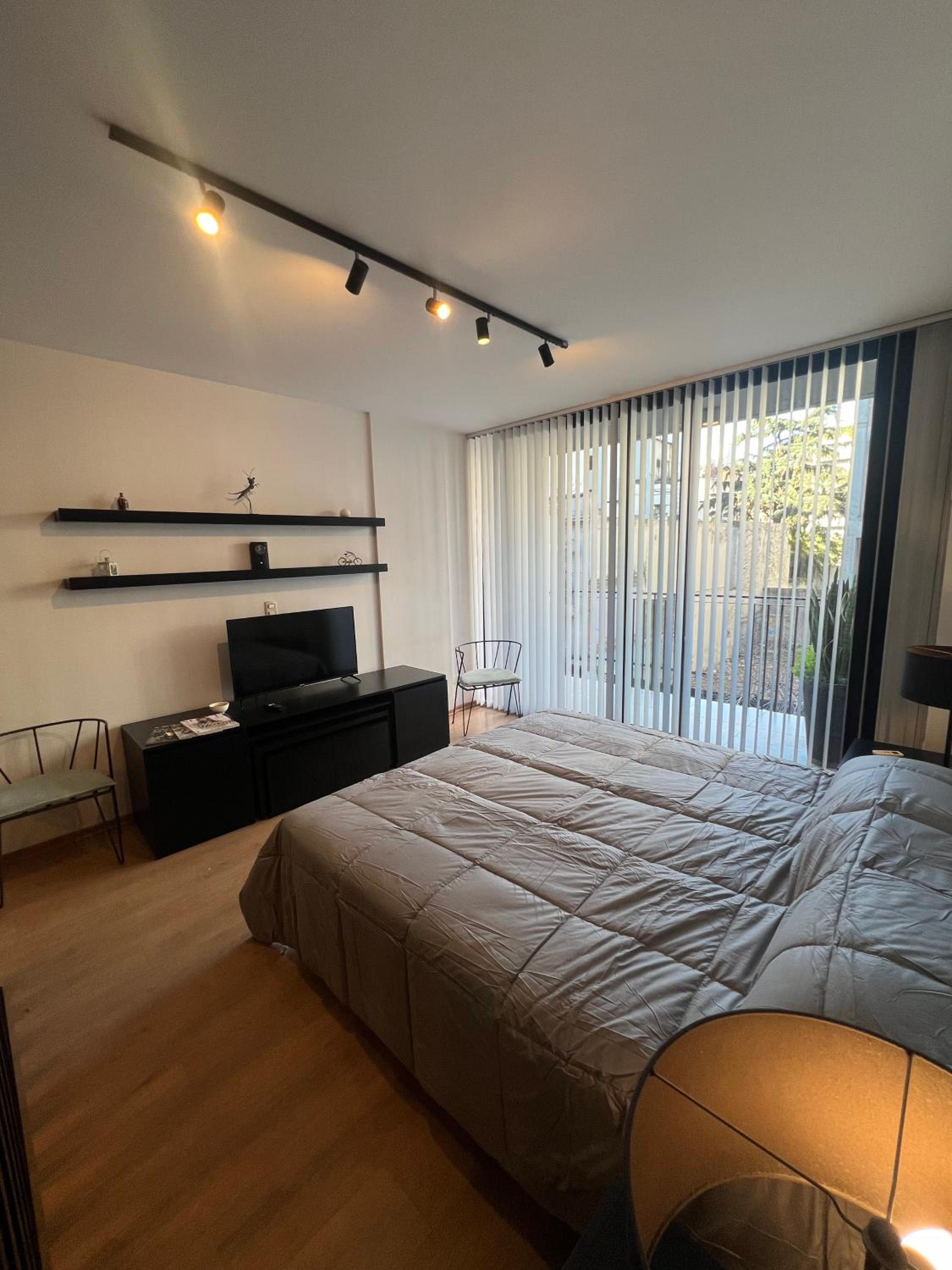 Amplio Monoambiente en Palermo Hollywood!