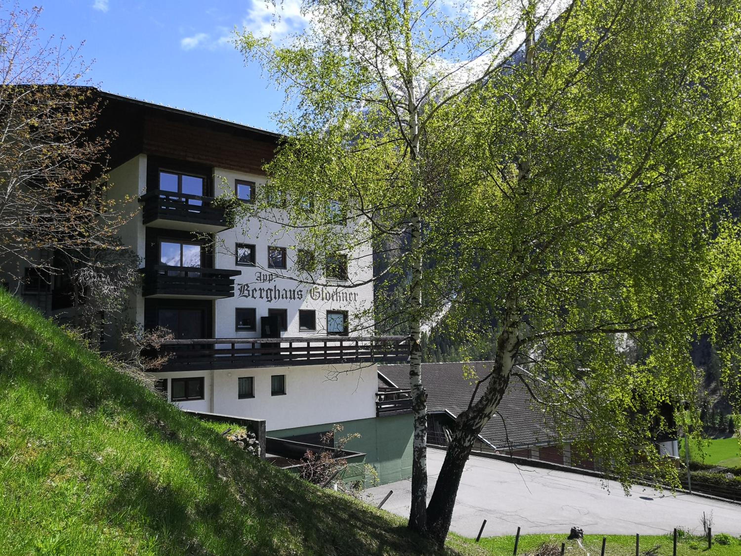 Berghaus Glockner, Niedermeyer