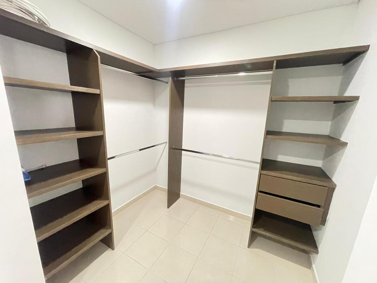 CH1204-Apartamento con linda vista en sector fundadores