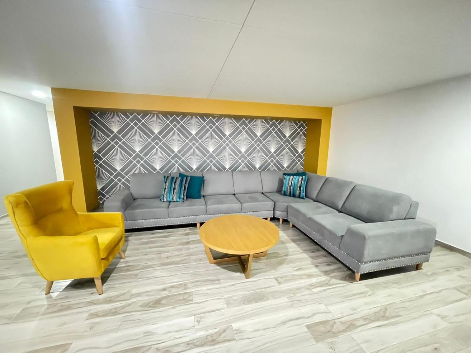 CH1204-Apartamento con linda vista en sector fundadores