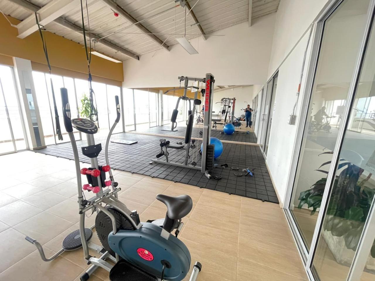 CH1204-Apartamento con linda vista en sector fundadores
