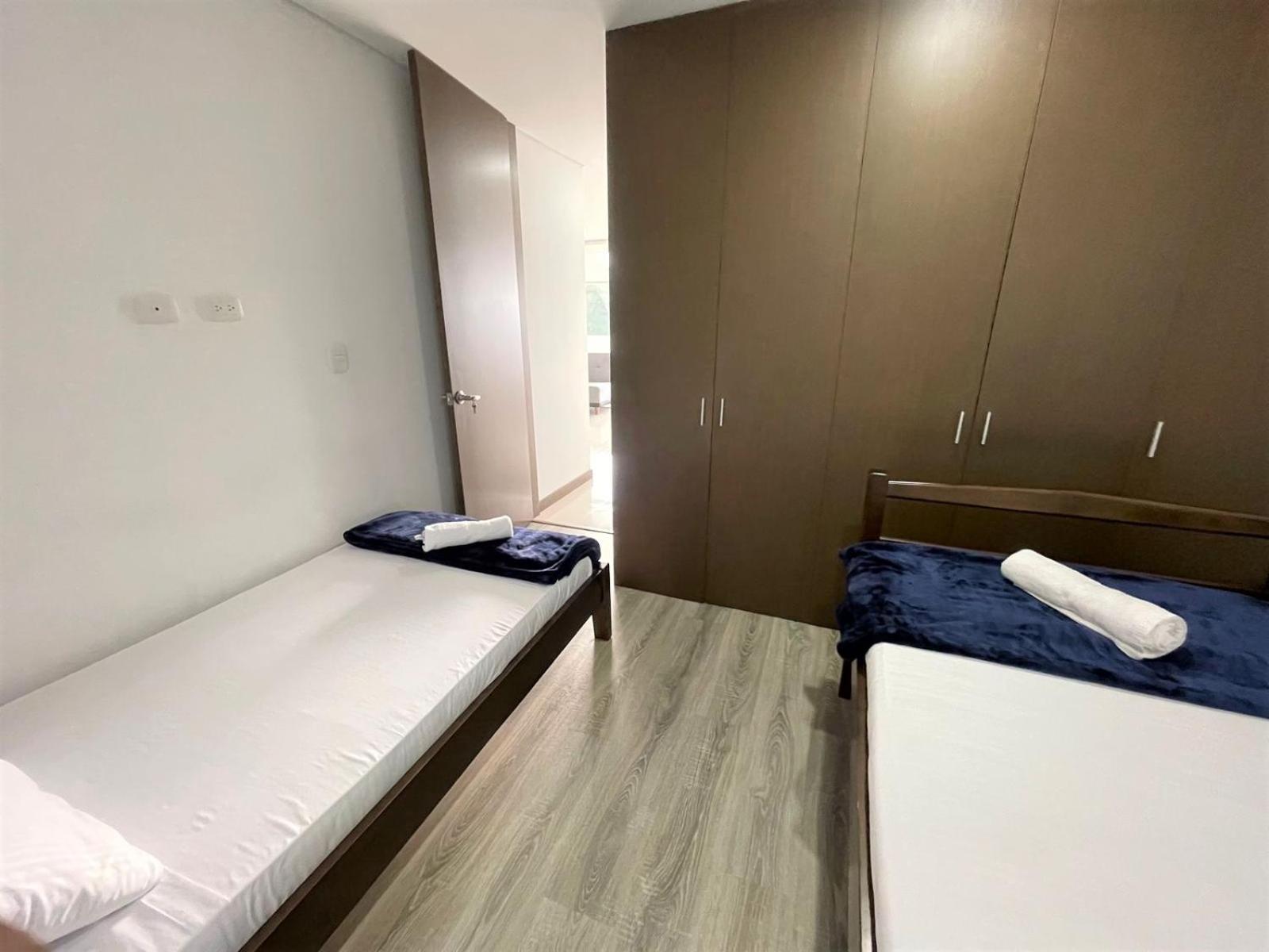 CH1204-Apartamento con linda vista en sector fundadores
