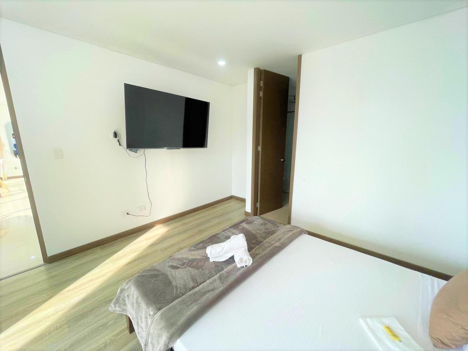 CH1204-Apartamento con linda vista en sector fundadores