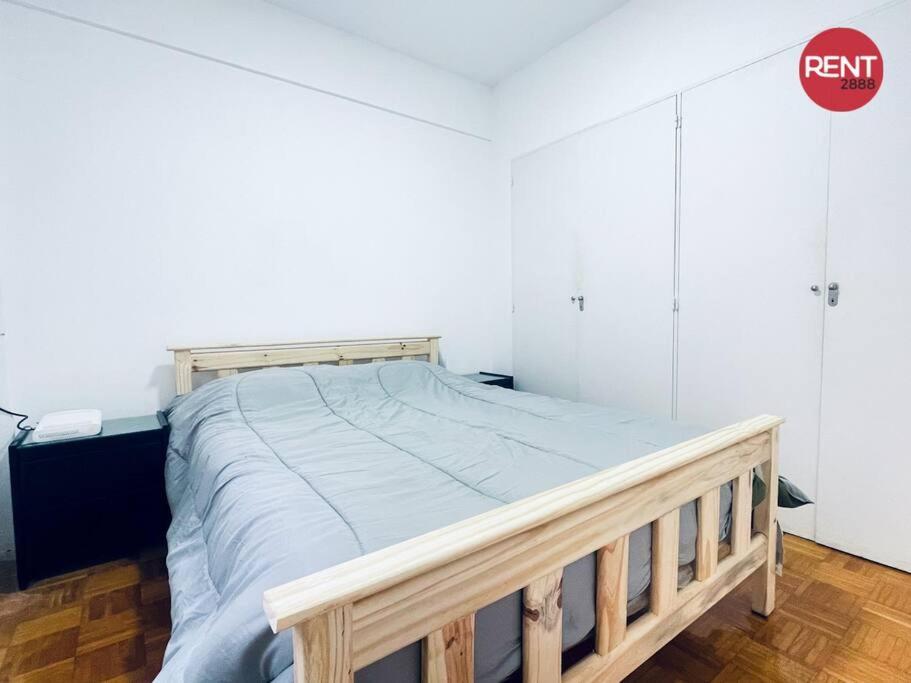 Rent Gurruchaga