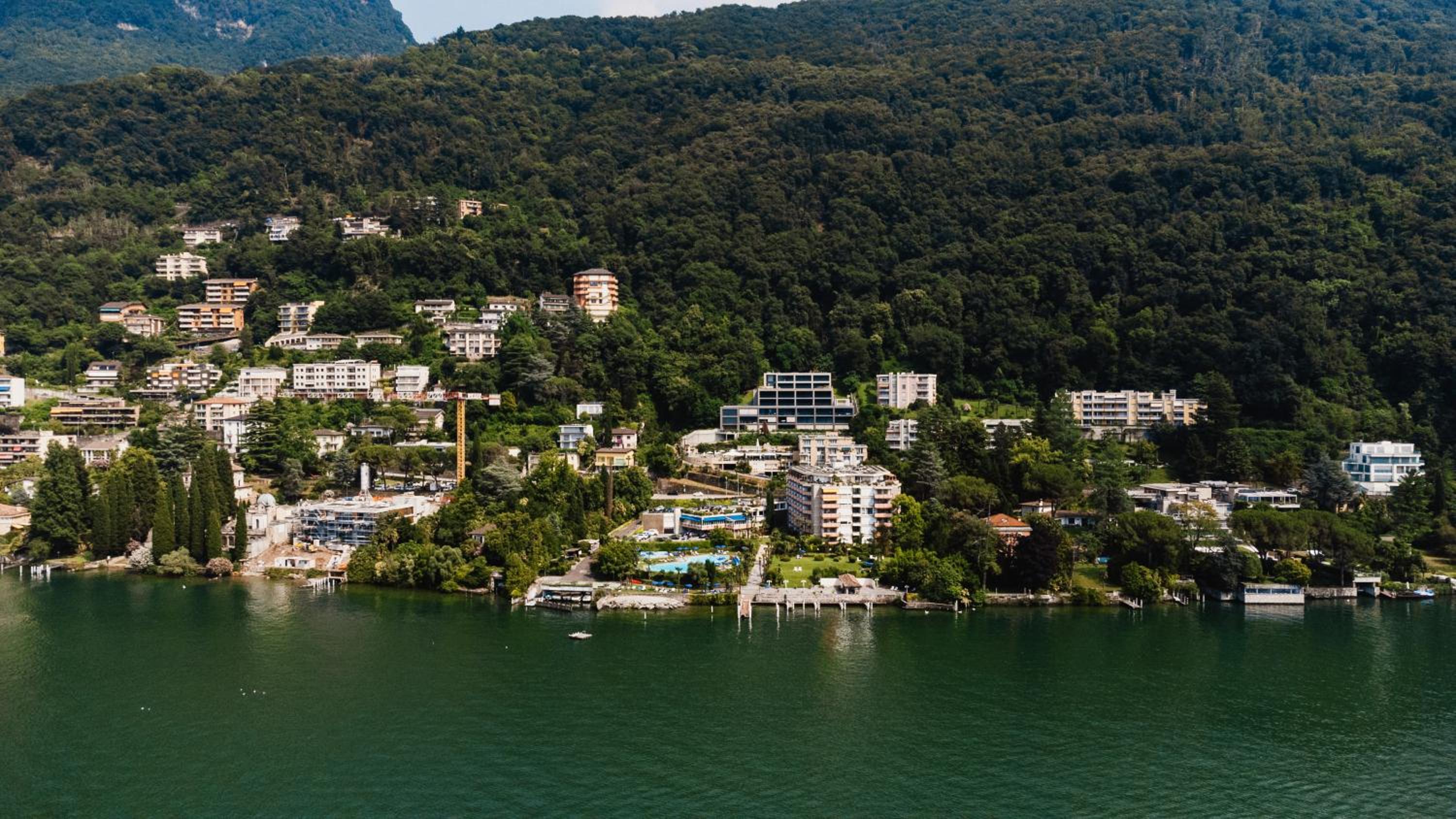 LAKE APARTMENT 5