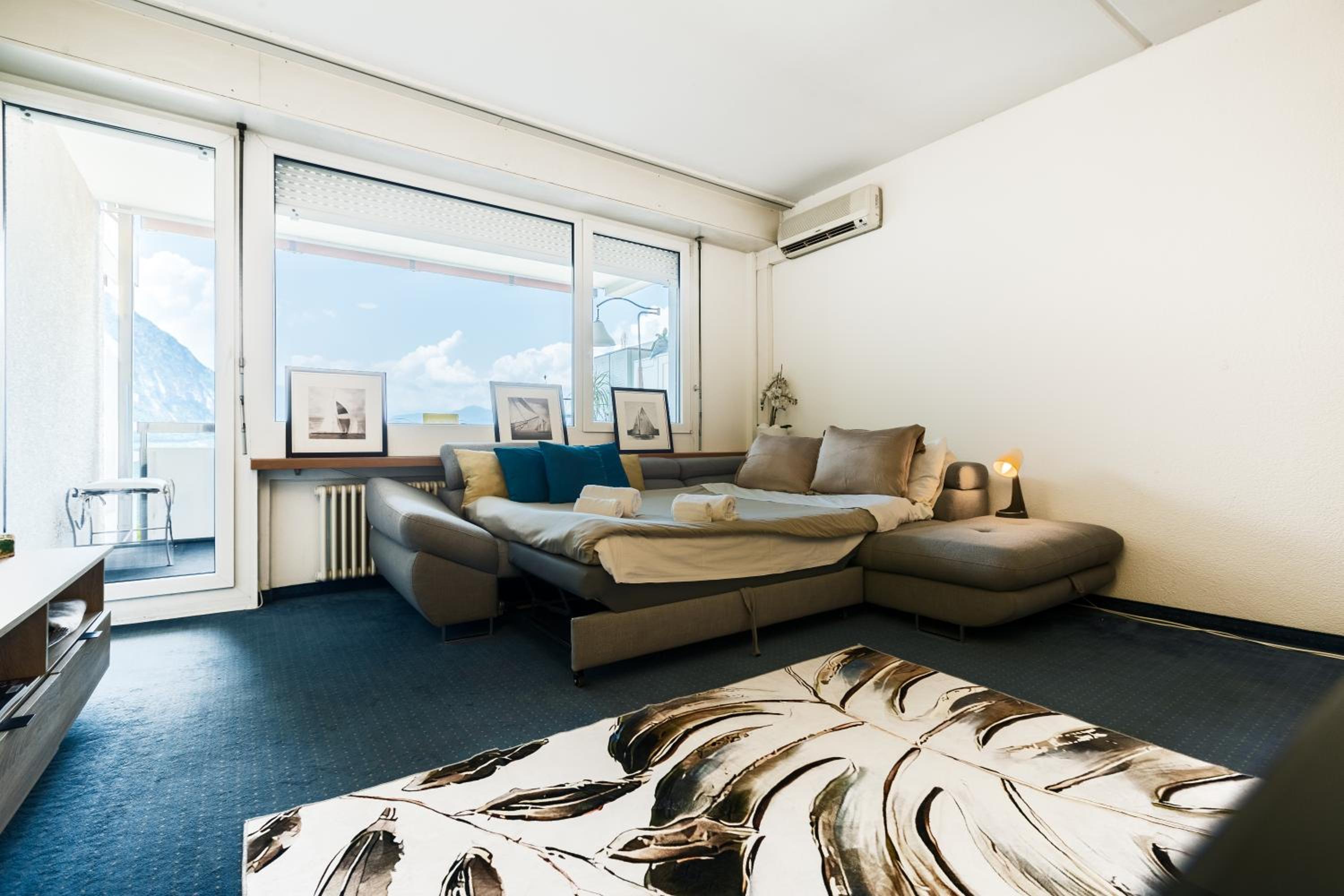 LAKE APARTMENT 5