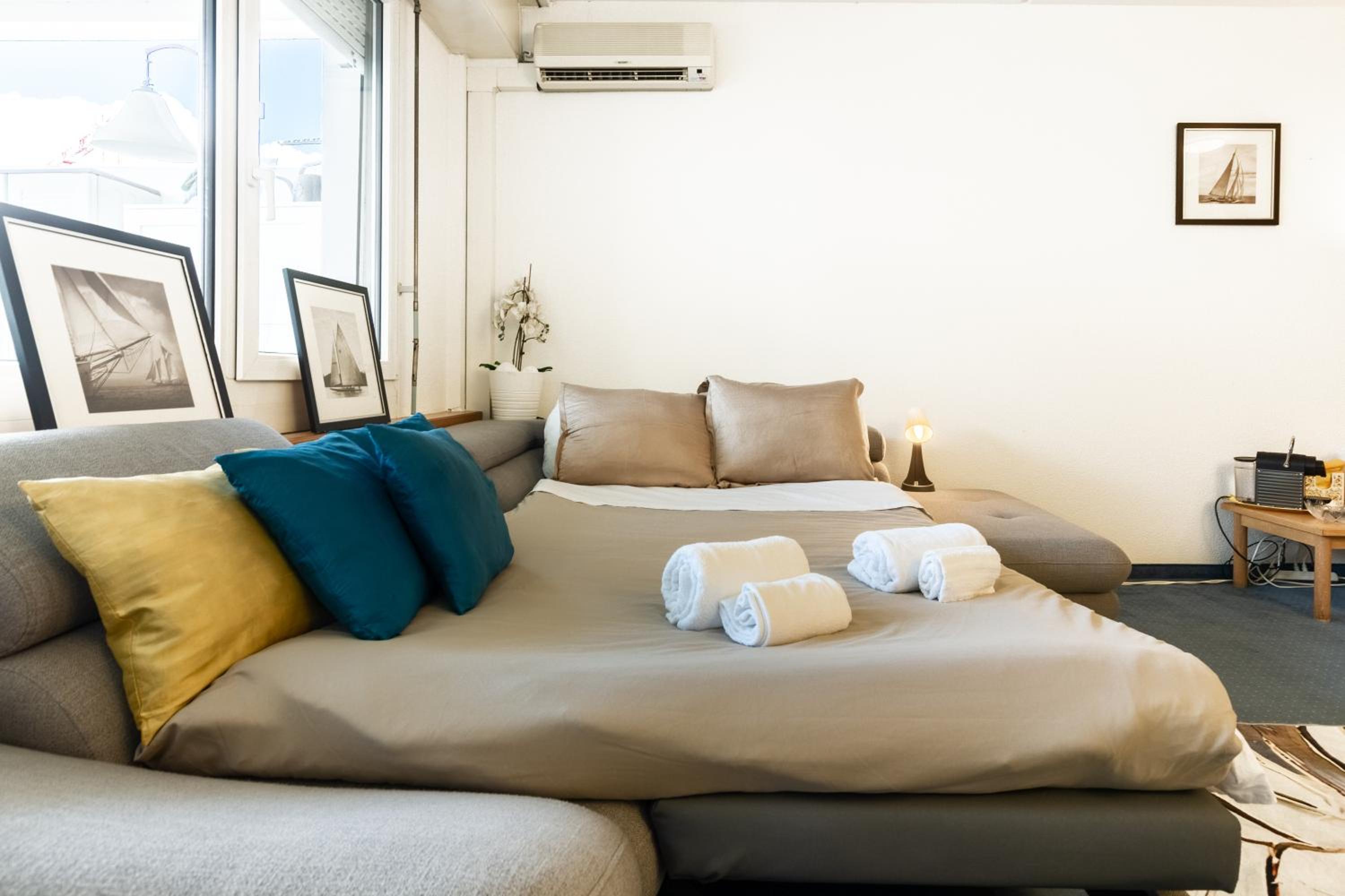 LAKE APARTMENT 5