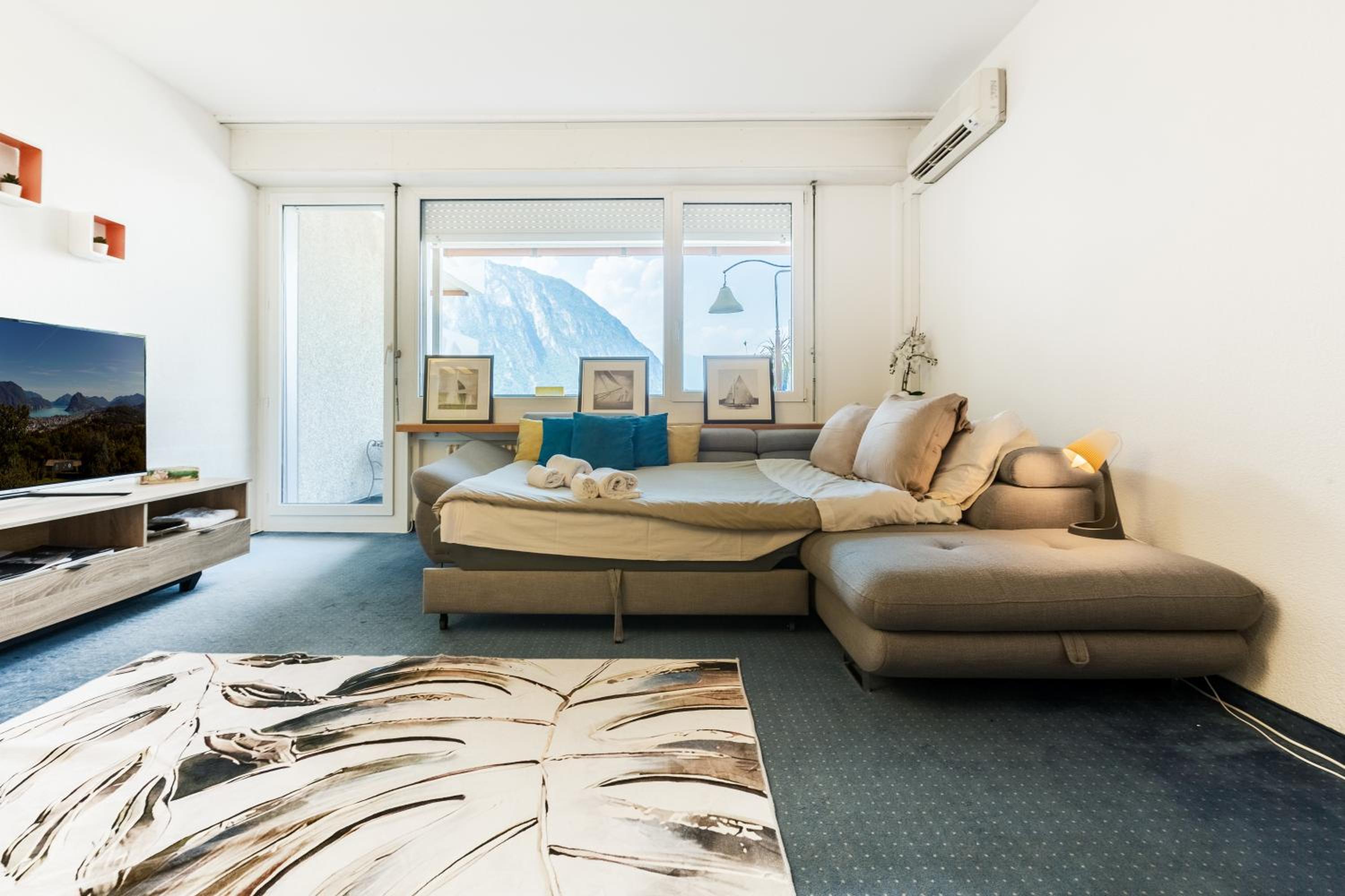 LAKE APARTMENT 5