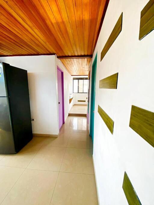 Cozy 5 Bedroom, 6 Bathroom Apartment