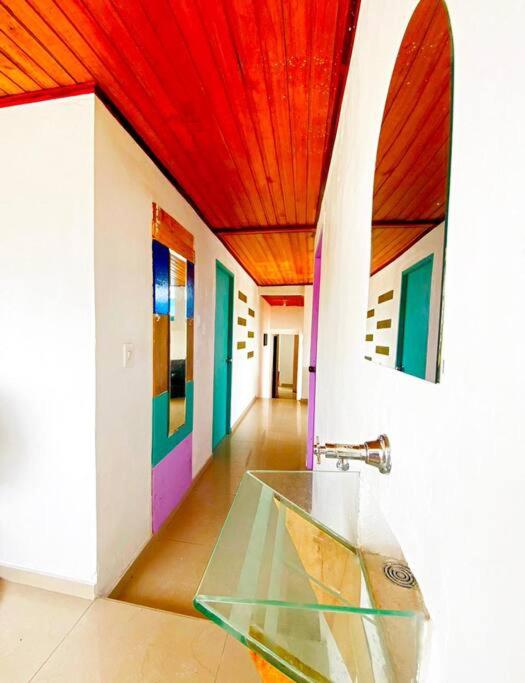 Cozy 5 Bedroom, 6 Bathroom Apartment
