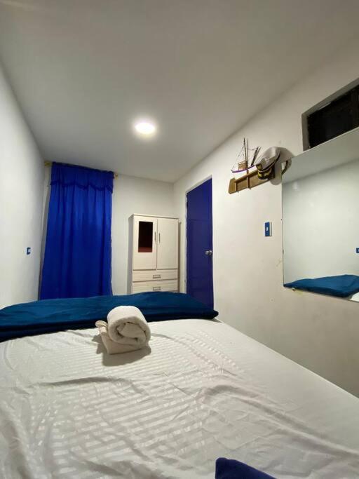 Cozy 5 Bedroom, 6 Bathroom Apartment