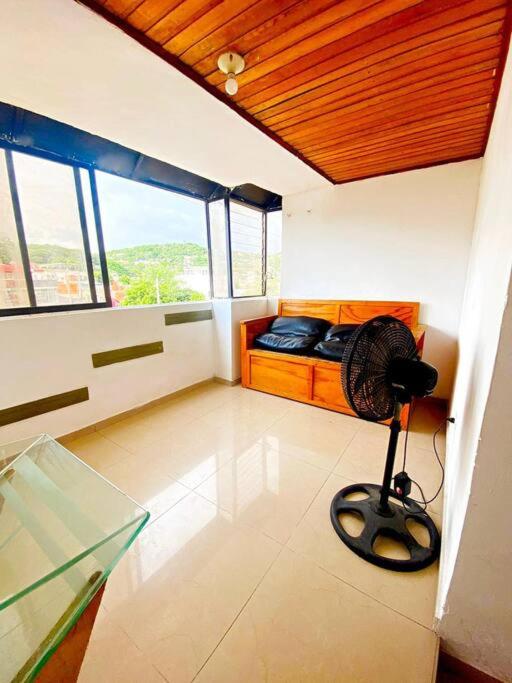 Cozy 5 Bedroom, 6 Bathroom Apartment