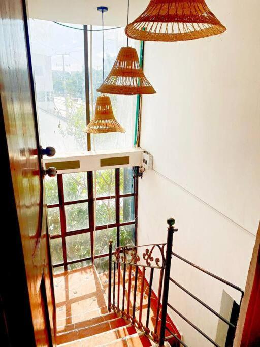 Cozy 5 Bedroom, 6 Bathroom Apartment
